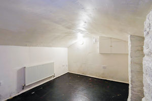 Photo 33- click for photo gallery